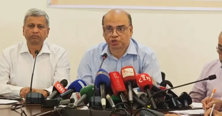 সংবাদ সম্মেলনে শিশু বিশেষজ্ঞরা